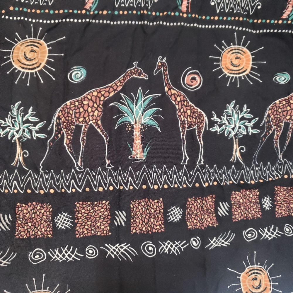 Giraffe scarf rap Palm trees, sun black and green